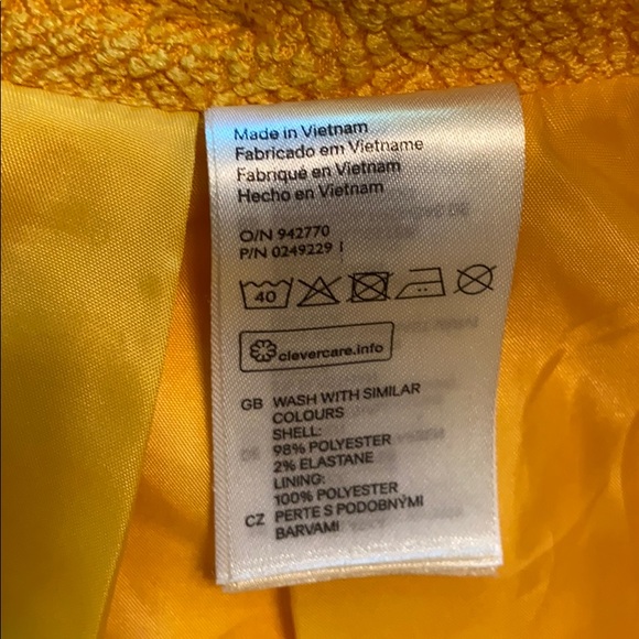 H&M Gold Textured Pleated Skirt - Picture 4 of 6